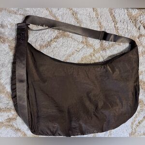 ALO Yoga On The Go Sling Bag